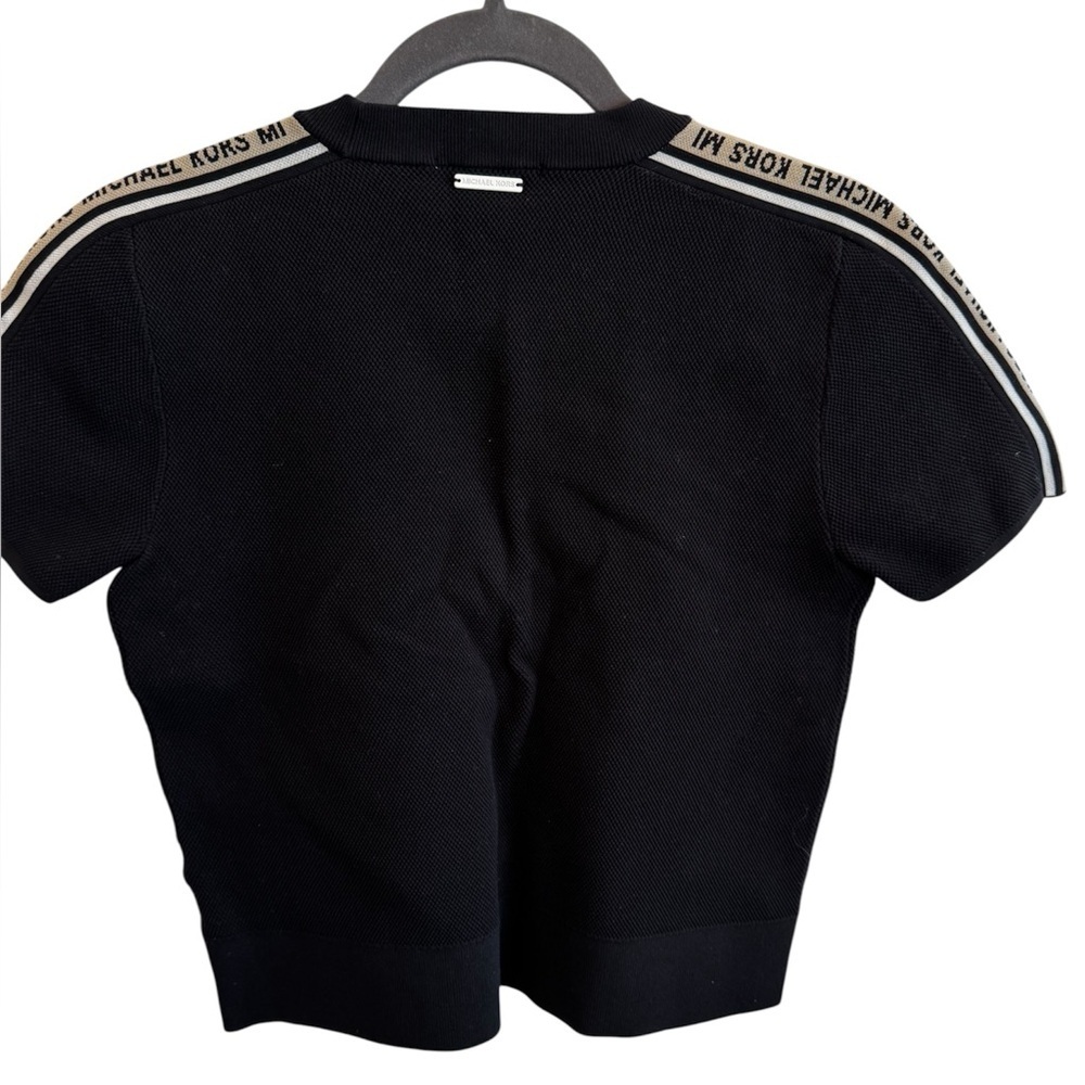 Michael Kors
Logo Tape Textured Knit Short-Sleeve Sweater - Picture 6 of 9